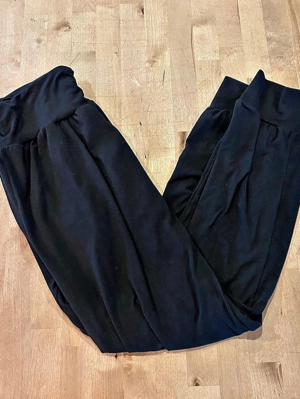 Woman’s Black Joggers Size L